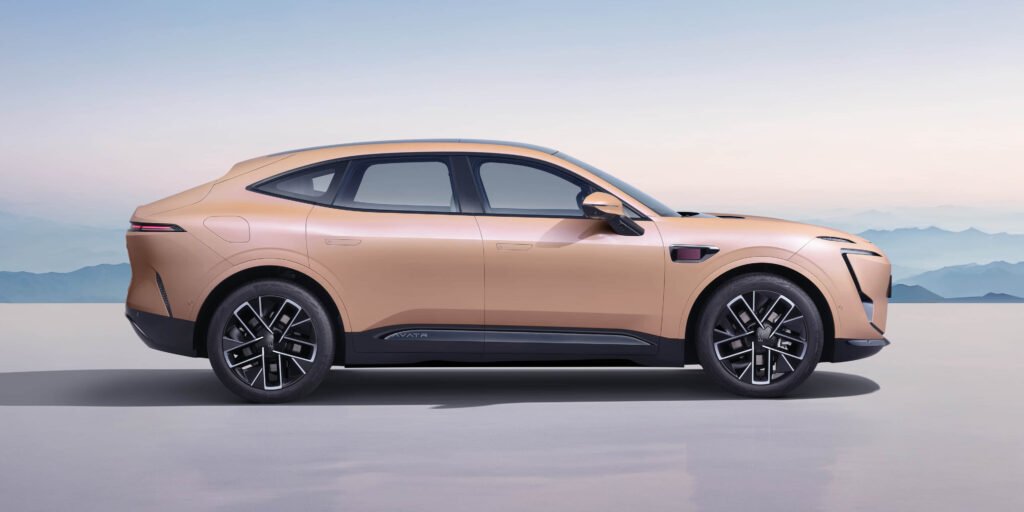 BYD TANG prix Maroc : versions, équipements et fiche technique 5 AVATR 11