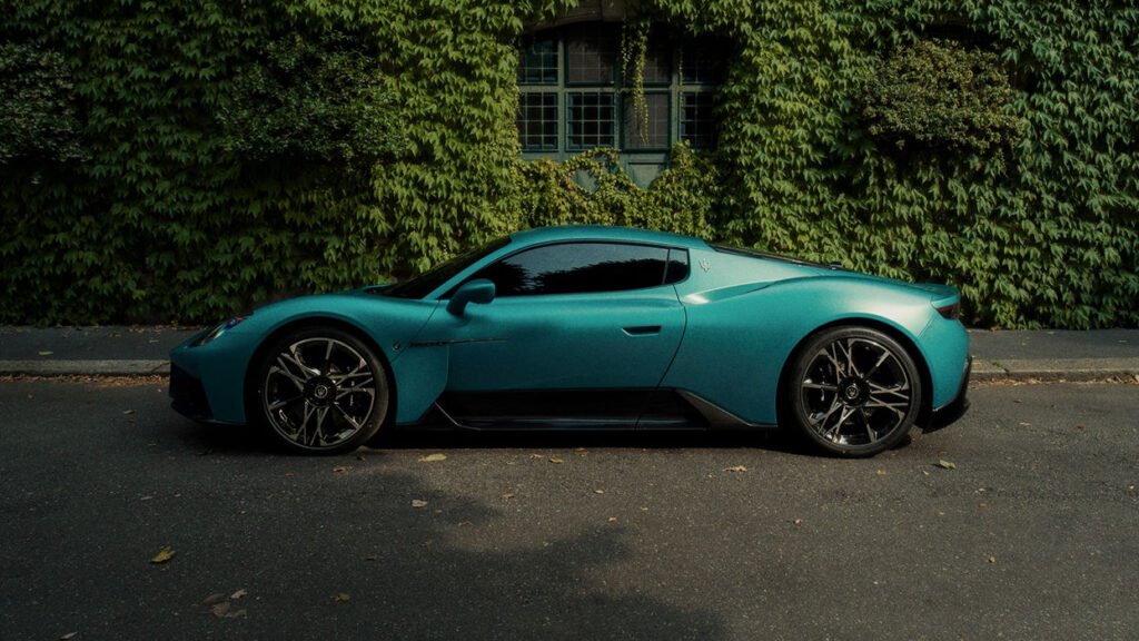 Maserati MC20
